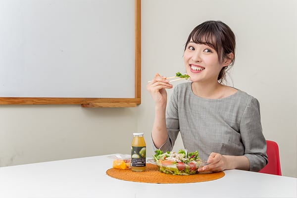 オフィスでいつでも好きな時に健康的な食事ができる